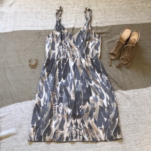 Banana Republic Dresses & Skirts - Banana Republic Twist-Strap Silk Dress w/ pockets!